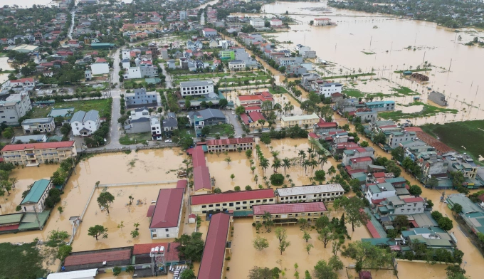 Nhiều trường học, công sở ở Nông Cống, Thanh Hóa bị ngập ngày 30/10. Ảnh: Lê Hoàng