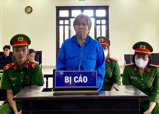 Trần Thị Kim Dung tại tòa. Ảnh: Thường Sơn