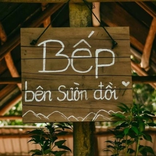 Bếp Bên Sườn Đồi