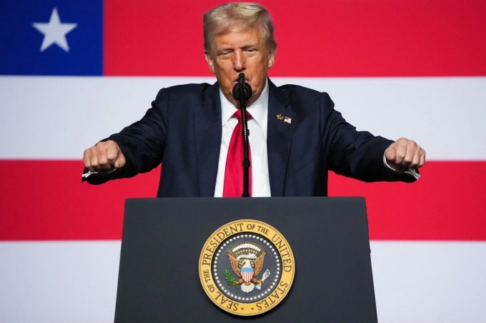 Tổng thống Mỹ Donald Trump phát biểu trước các sĩ quan quân đội tại Quantico, Virginia ngày 30/9. Ảnh: AFP