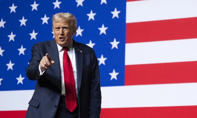 Tổng thống Trump phát biểu trong cuộc họp với các tướng lĩnh ngày 30/9. Ảnh: AFP