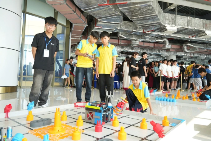 Thí sinh dự thi giải đấu kick-off Giải vô địch quốc gia Việt Nam VEX Robotics 2026. Ảnh: BTC
