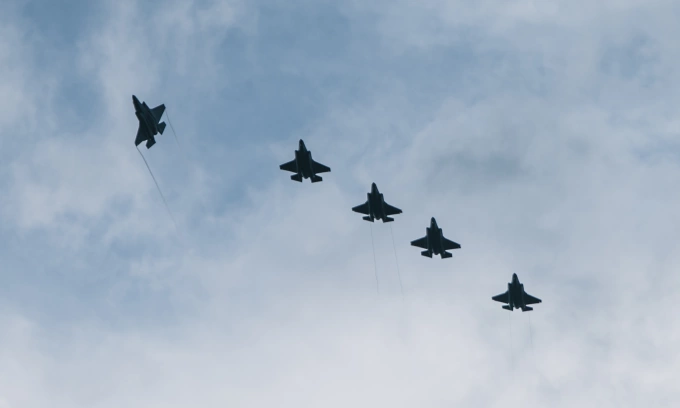 Dàn tiêm kích F-35 trên vùng trời Puerto Rico hôm 13/9. Ảnh: USAF