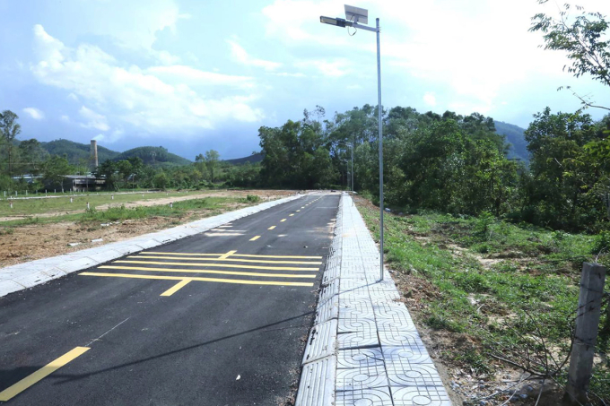 Khu đất mà Công ty Đông Quan Land mua của dân, sau đó tự làm hàng tầng rồi rao bán. Ảnh: Hùng Lê