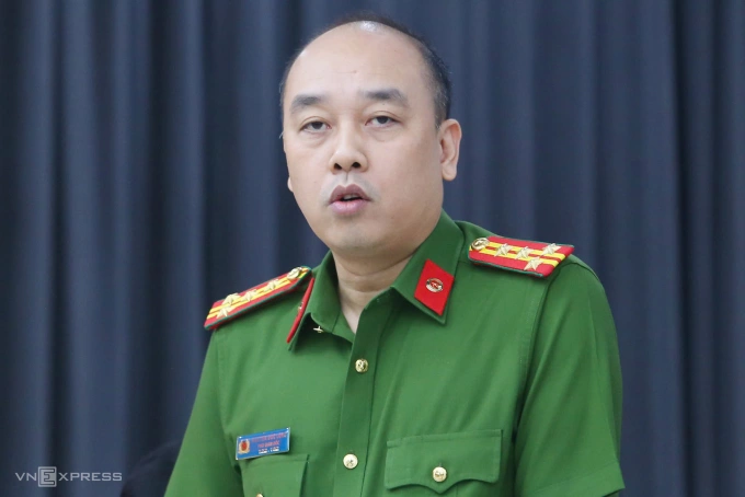 Đại tá Nguyễn Đức Long, Phó giám đốc Công an Hà Nội trong họp báo chiều 6/10. Ảnh: Phạm Dự