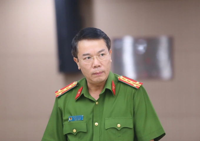 Đại tá Hoàng Quốc Việt, Phó Cục trưởng Cục Cảnh sát điều tra tội phạm về ma túy trong họp báo chiều 6/10. Ảnh: Phạm Dự