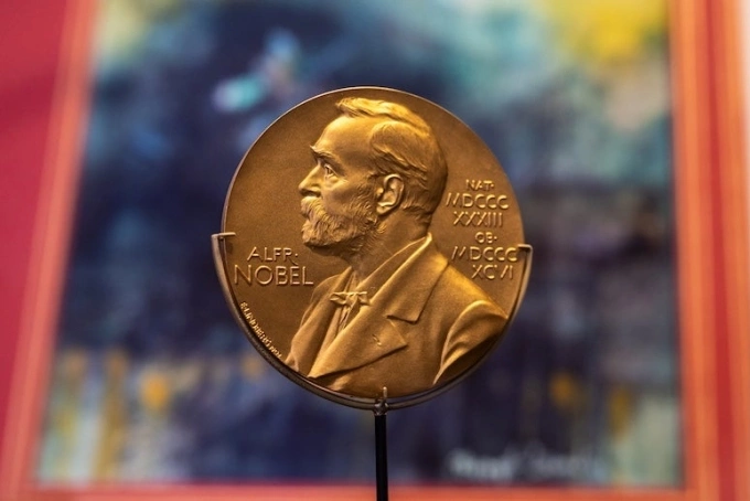 Huy chương giải Nobel. Ảnh: Photo credit: Jeff Fitlow/Rice University