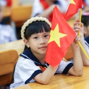 Điểm tin 6h: Giá vàng bật tăng trở lại | Bỏ hội đồng trường trong cơ sở giáo dục công lập