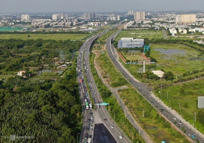Đường dẫn cao tốc TP HCM - Long Thành - Dầu Giây sẽ được mở rộng lên gấp đôi so với hiện tại. Ảnh: Giang Anh