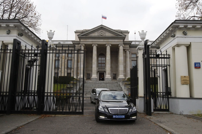 Đại sứ quán Nga tại Warsaw, Ba Lan, hồi tháng 11/2013. Ảnh: Reuters