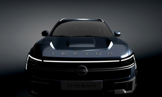Mẫu xe mới với tên gọi nằm ngay phía đầu xe. Ảnh: Nissan