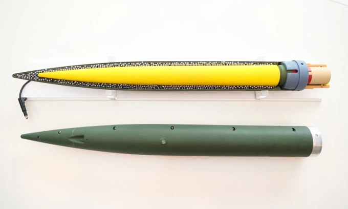 Đầu đạn FZ123 do hãng Thales của Pháp chế tạo trong ảnh chụp ngày 3/10 tại Herstal. Ảnh: AFP