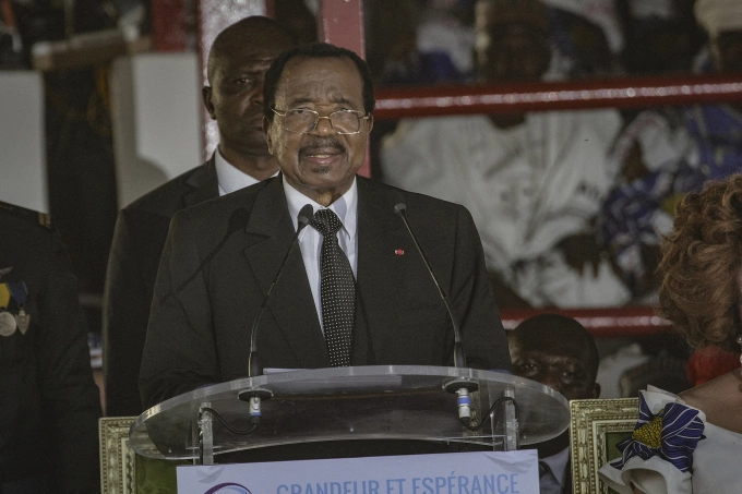 Tổng thống Cameroon Paul Biya phát biểu tại sự kiện vận động tranh cử ở thành phố Maroua ngày 7/10. Ảnh: AFP