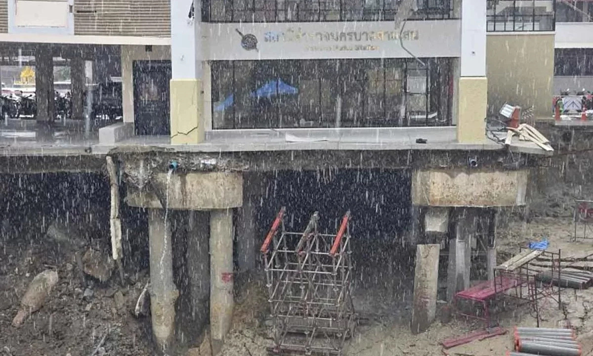 Thái Lan phá dỡ đồn cảnh sát trên miệng hố tử thần