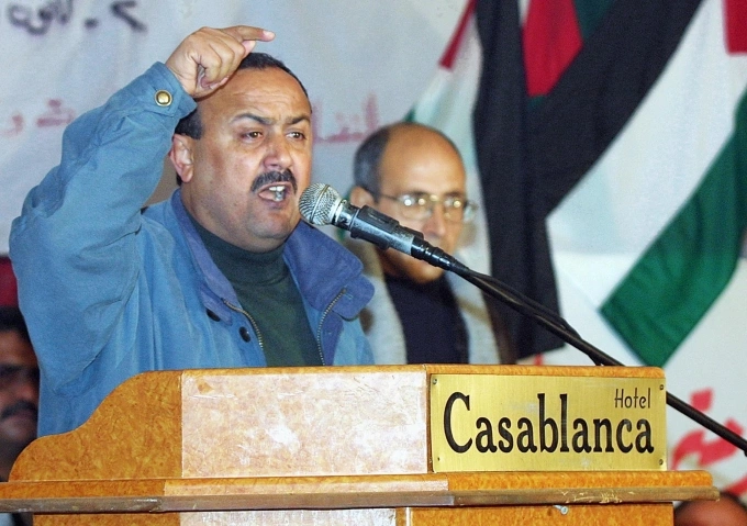 Thủ lĩnh phong trào Fatah Marwan Barghouti phát biểu tại Bờ Tây tháng 1/2001. Ảnh: AFP