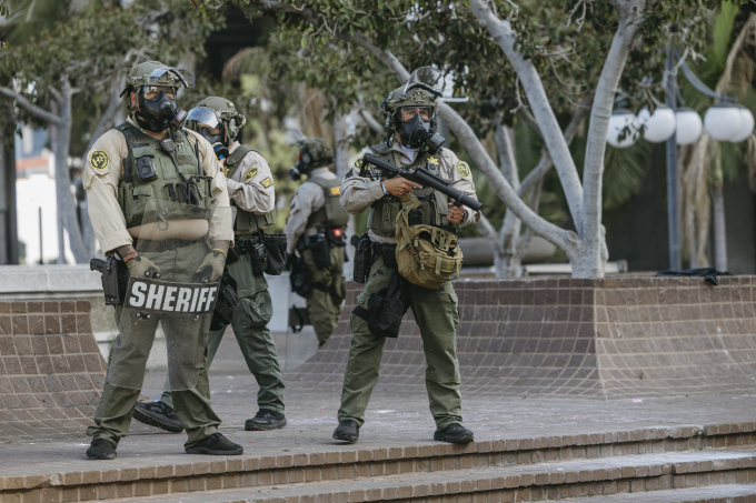 Vệ binh Quốc gia tại Los Angeles, bang California ngày 14/6. Ảnh: AFP