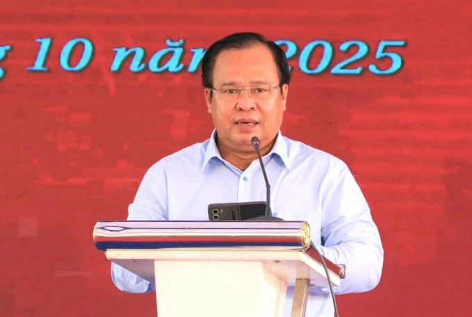 Ông Nguyễn Minh Luân, Phó chủ tịch UBND tỉnh Cà Mau phát biểu tại sự kiện hưởng ứng ngày chuyển đổi số quốc gia. Ảnh: Chúc Ly
