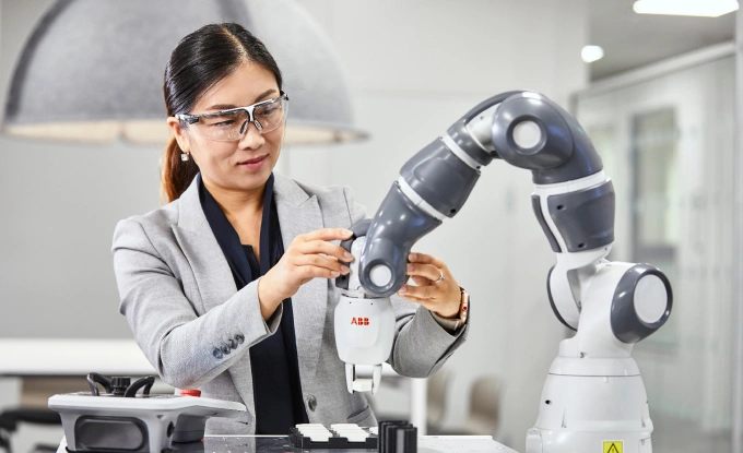 Một mẫu cobot của công ty ABB Robotics (Thụy Sỹ). Ảnh: ABB Robotics