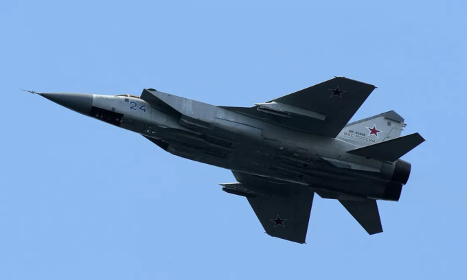 Tiêm kích MiG-31 bay biểu diễn tại triển lãm hàng không ở Samara, Nga năm 2015. Ảnh: RIA Novosti