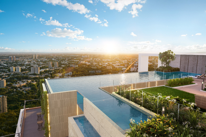 Hồ bơi vô cực acrylic muối khoáng với tầm nhìn panorama tại SkyZen. Ảnh: Pi Group