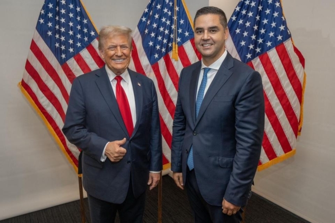Tổng thống Mỹ Donald Trump (trái) và Ngoại trưởng Malta Ian Borg. Ảnh: Times of Malta