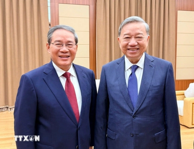Tổng Bí thư Tô Lâm gặp Thủ tướng Trung Quốc Lý Cường. Ảnh: TTXVN