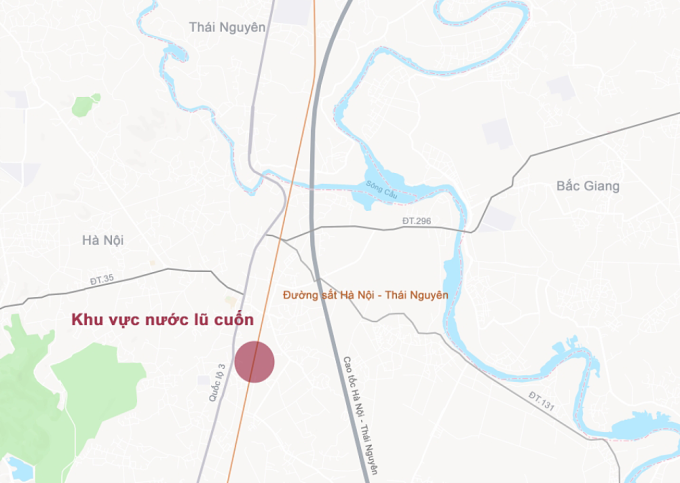 Vị trí đường sắt bị nước lũ cuốn nền đất. Đồ họa: Minh Thu