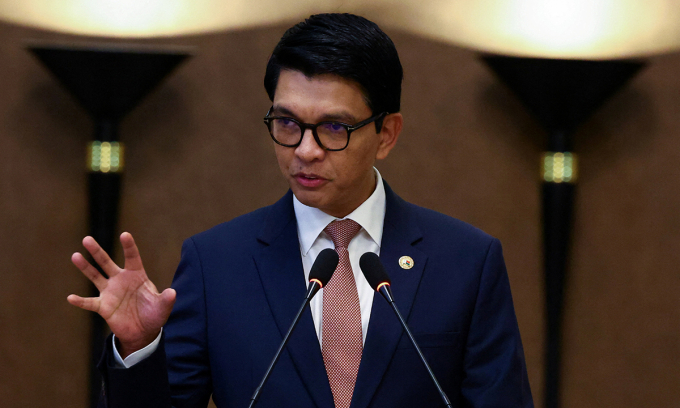 Tổng thống Madagascar Andry Rajoelina tại Văn phòng Tổng thống ngày 6/10. Ảnh: Reuters