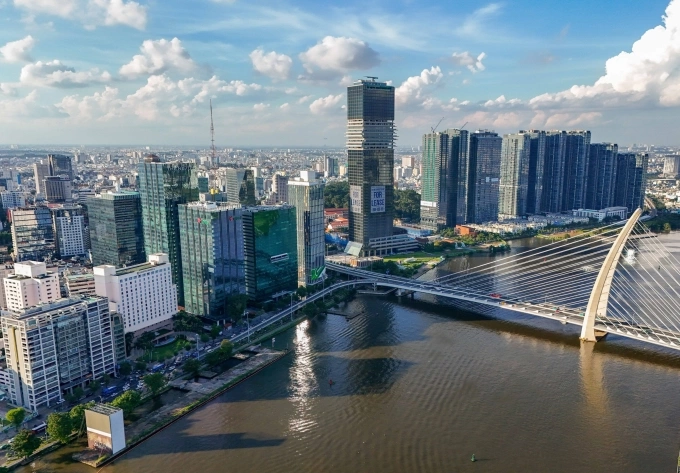 Bất động sản cao cấp khu vực ven sông Sài Gòn. Ảnh: Quỳnh Trần