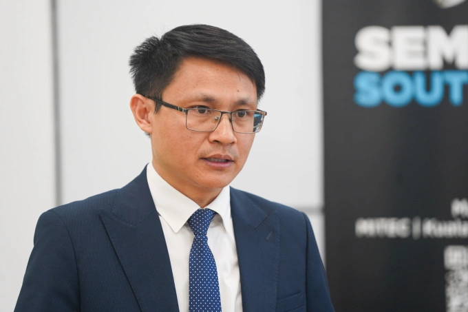 Ông Võ Xuân Hoài, Phó Giám đốc Trung tâm Đổi mới sáng tạo quốc gia NIC, phát biểu tại sự kiện công bố triển lãm bán dẫn 2025. Ảnh: Lưu Quý