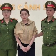 Điểm tin 17h: DJ Ngân 98 bị bắt | VN30 lần đầu vượt 2.000 điểm