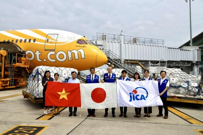 Chuyến hàng cứu trợ đầu tiên của JICA đến Việt Nam ngày 13/10. Ảnh: Cục Quản lý đê điều và Phòng chống thiên tai