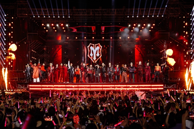 Trên các diễn đàn, khán giả cho biết ấn tượng với concert vì mang tính giải trí chất lượng cao. Ảnh: YeaH1