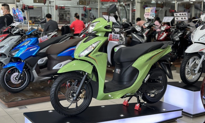 Xe máy Honda trưng bày tại một cửa hàng ở TP HCM. Ảnh: Phạm Trung