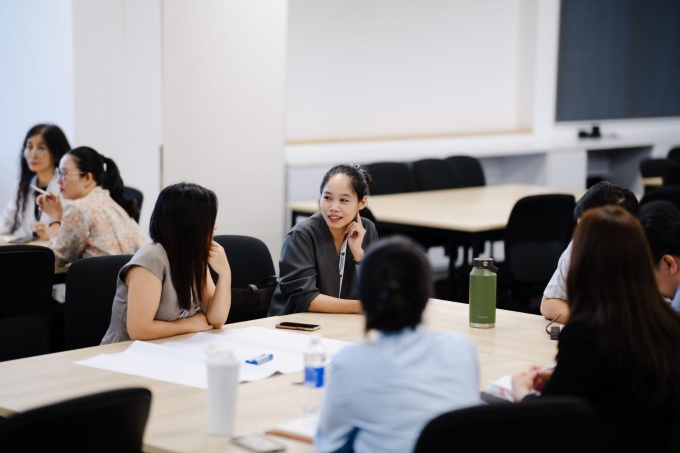 Các đại biểu giao lưu, chia sẻ kinh nghiệm và cùng nhau phát triển ý tưởng hợp tác giữa các lĩnh vực. Ảnh: RMIT