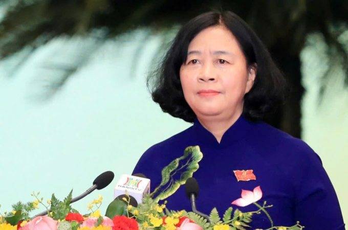 Bí thư Thành ủy Hà Nội Bùi Thị Minh Hoài phát biểu tại phiên trù bị, chiều 15/10. Ảnh: Hoàng Phong