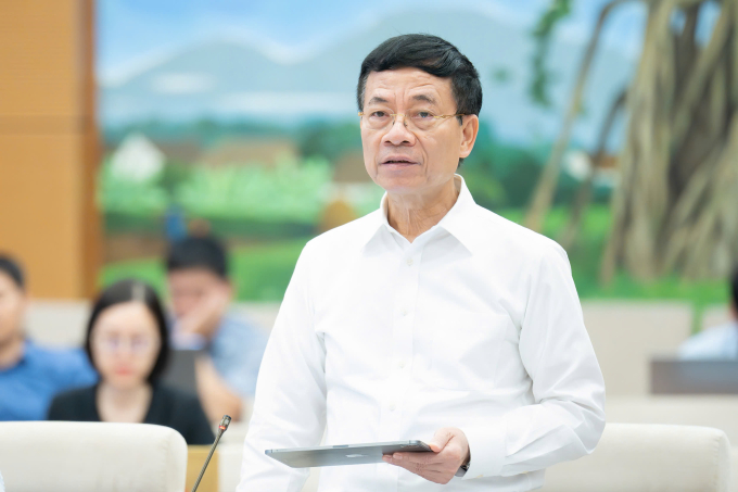 Bộ trưởng Khoa học và Công nghệ Nguyễn Mạnh Hùng phát biểu sáng 16/10. Ảnh: Cổng TTĐT Quốc hội