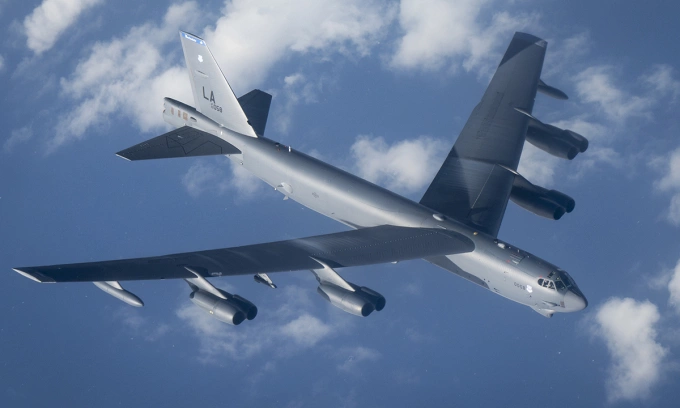 Oanh tạc cơ B-52 bay trên bang Florida, Mỹ tháng 6/2024. Ảnh: USAF