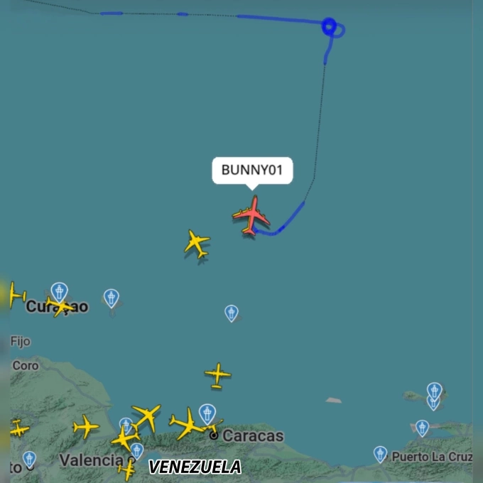 Đường bay của oanh tạc cơ B-52 mang hô hiệu BUNNY01 ngoài khơi Venezuela ngày 15/10. Đồ họa: Flightradar24