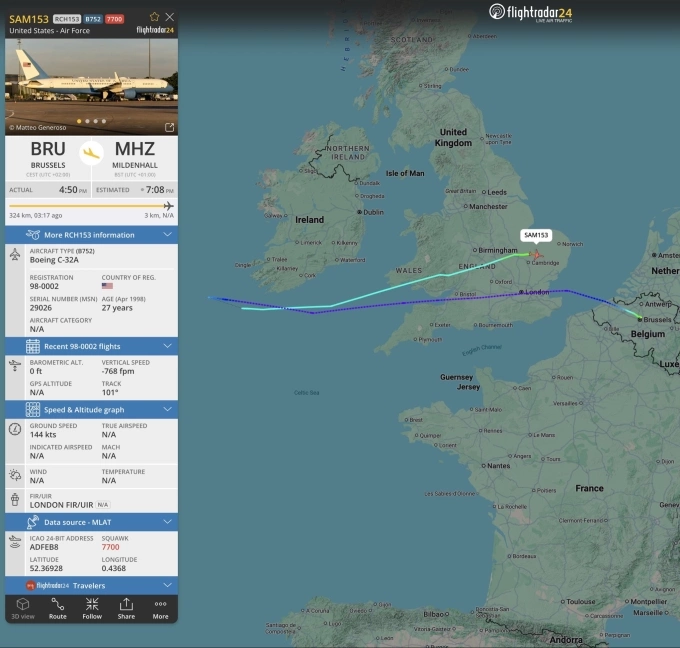 Dữ liệu chuyến bay chở ông Hegseth hôm 15/10. Ảnh: FlightRadar24