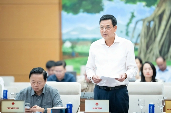 Thứ trưởng Xây dựng Bùi Xuân Dũng. Ảnh: Cổng TTĐT Quốc hội