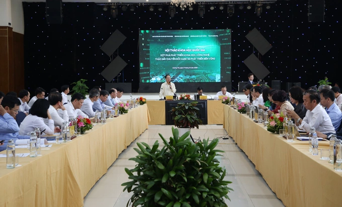 Các đại biểu tham dự hội thảo khoa học quốc gia Đột phá phát triển khoa học, công nghệ thúc đẩy chuyển đổi xanh và phát triển bền vững. Ảnh: Đắc Thành