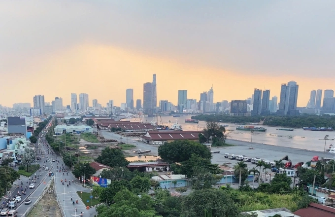 Khu cảng Nhà Rồng - Khánh Hội nằm liền kề đường Nguyễn Tất Thành. Ảnh: Gia Minh