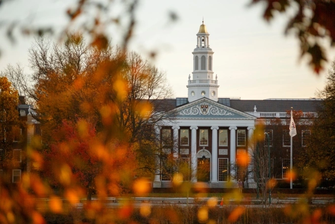 Khuôn viên trường Kinh doanh Harvard, tháng 10/2025. Ảnh: Grace DuVal/ Harvard University Fanpage