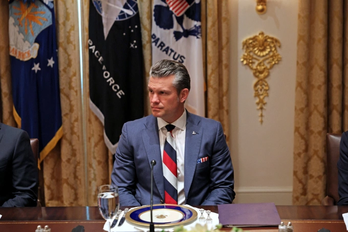 Bộ trưởng Quốc phòng Mỹ Pete Hegseth tại cuộc gặp giữa Tổng thống Donald Trump với người đồng cấp Ukraine Volodymyr Zelensky tại Nhà Trắng ngày 17/10. Ảnh: AFP