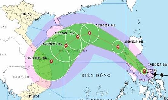 Hôm nay bão Fengshen vào Biển Đông