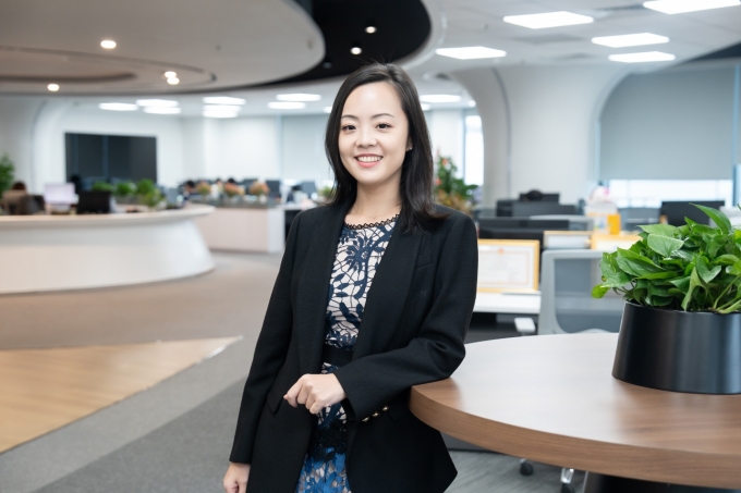 Jenn Ye tham gia phỏng vấn tại VnExpress. Ảnh: Tùng Đinh