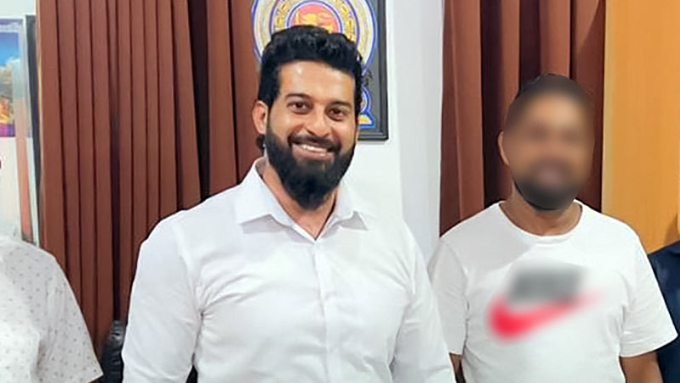 Nghị sĩ đối lập Lasantha Wickramasekara. Ảnh: Onlanka