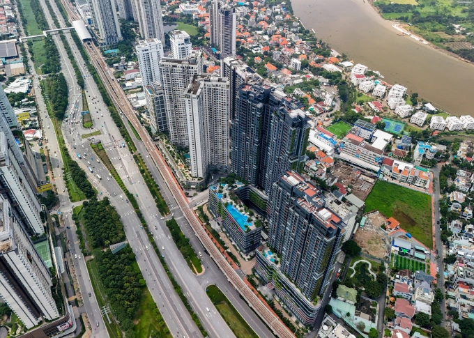 Bất động sản khu Đông TP HCM với các dự án chung cư. Ãnh: Quỳnh Trần