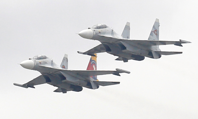 Tiêm kích Su-30 Venezuela tại cuộc duyệt binh ở Caracas năm 2016. Ảnh: Reuters